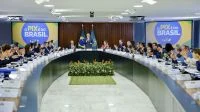 Ministros acordam força-tarefa para divulgar ações de Lula antes de eleição