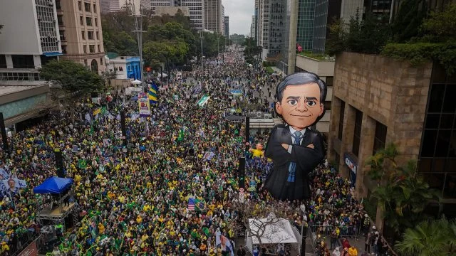 Ato de 7 de Setembro na Avenida Paulista reuniu milhares de pessoas. A manifestação foi convocada e liderada pelo senador e candidato à Presidência Flávio Bolsonaro (PL)